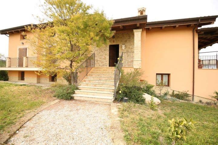 6 bedrooms house for sale in Pineto, Italy - Image 2