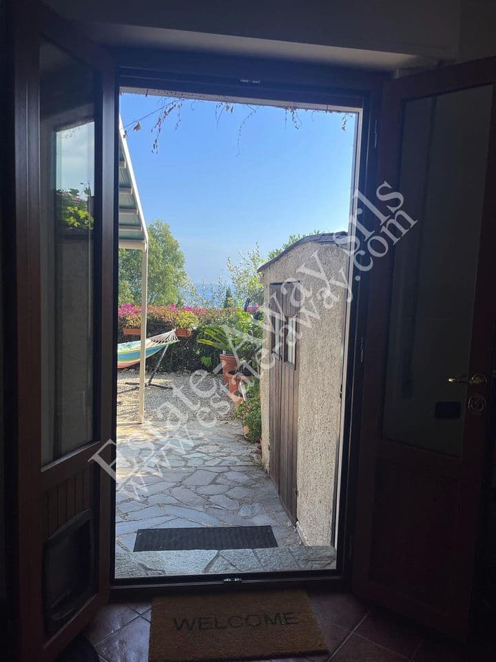 2 bedrooms apartment for sale in Vallecrosia, Italy - Image 2