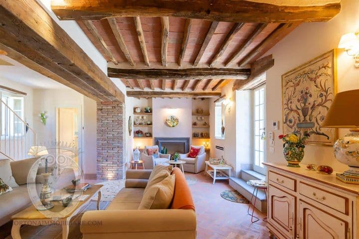 4 bedrooms house for sale in Cortona, Italy - Image 11