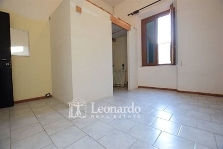 House for sale in Viareggio, Italy - Image 8