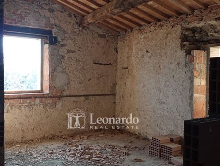 House for sale in Massarosa, Italy - Image 5