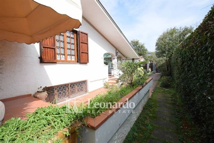 House for sale in Forte dei Marmi, Italy - Image 9