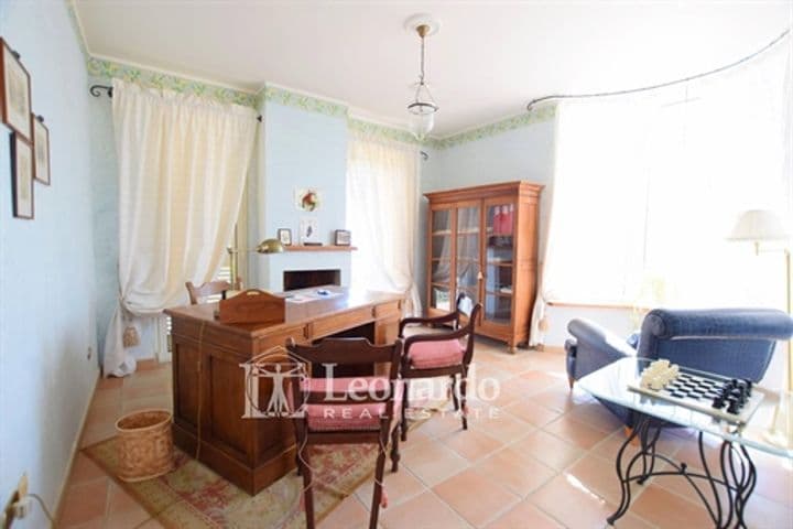 House for sale in Massarosa, Italy - Image 9