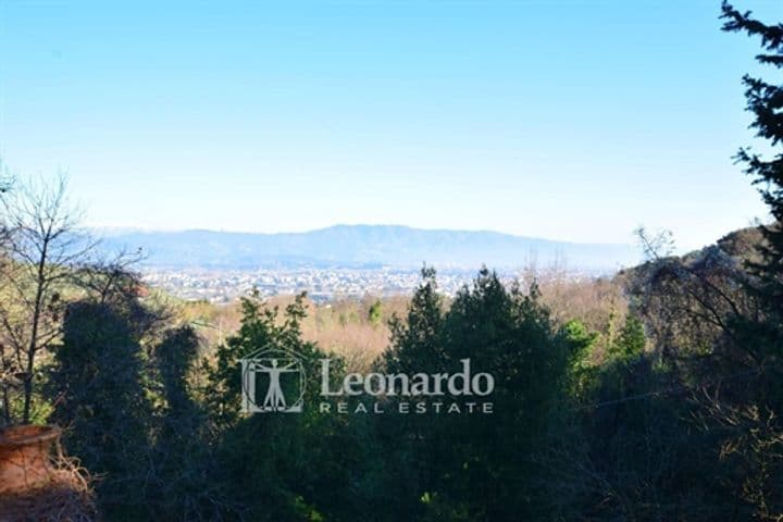 House for sale in Lucca, Italy - Image 2