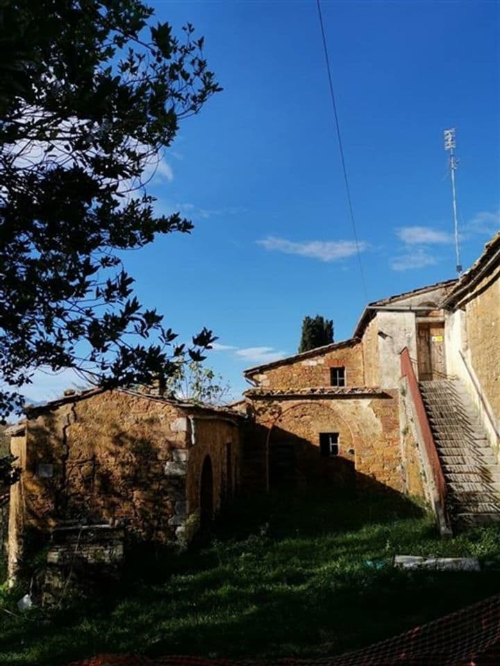 House for sale in Torrita di Siena, Italy - Image 11