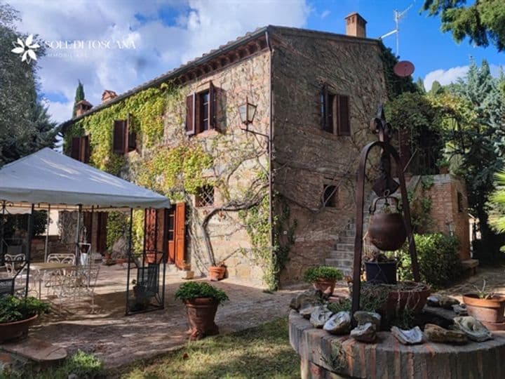 House for sale in Pienza, Italy - Image 5