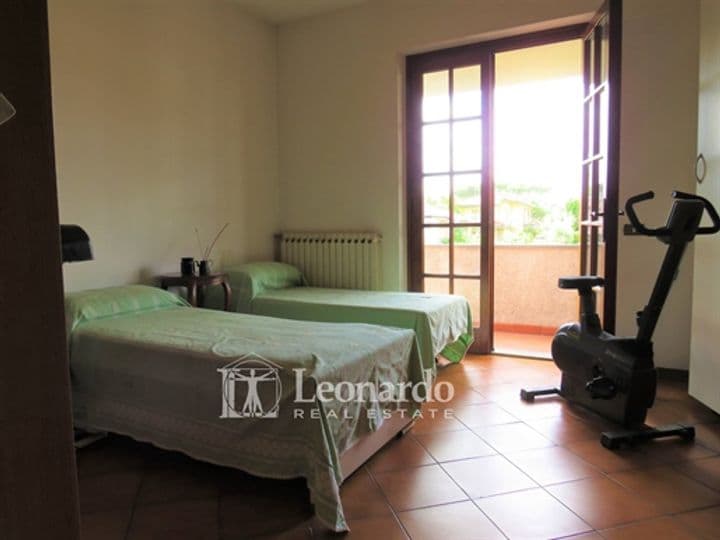 House for sale in Pietrasanta, Italy - Image 11