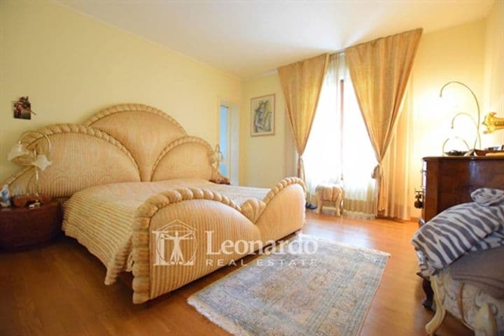 House for sale in Forte dei Marmi, Italy - Image 11