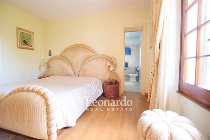 House for sale in Forte dei Marmi, Italy - Image 12