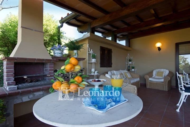 House for sale in Massarosa, Italy - Image 11