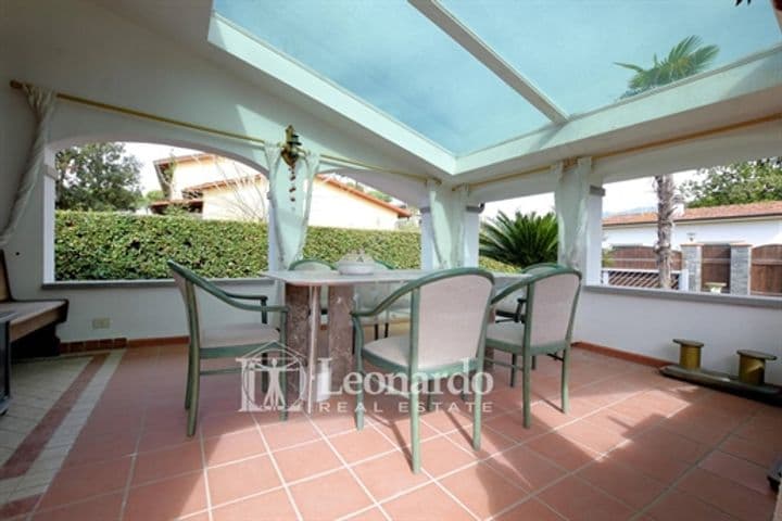 House for sale in Forte dei Marmi, Italy - Image 6