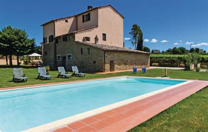 12 bedrooms house for sale in Cortona, Italy