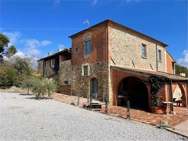 10 bedrooms house for sale in Marciano della Chiana, Italy