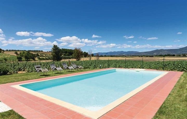 12 bedrooms house for sale in Cortona, Italy - Image 2