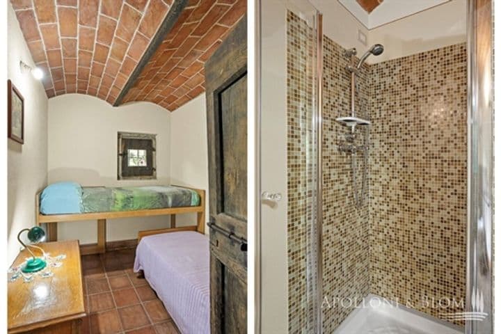 House for sale in Cortona, Italy - Image 11