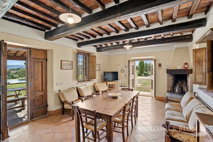 House for sale in Cortona, Italy - Image 6