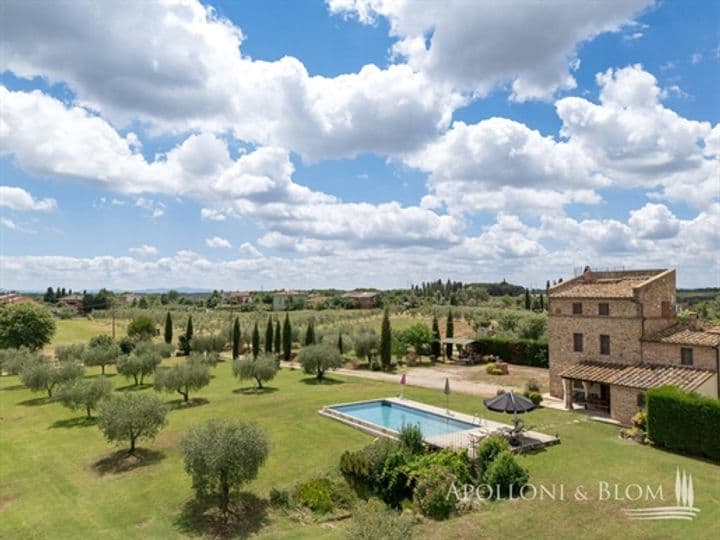 House for sale in Cortona, Italy - Image 5