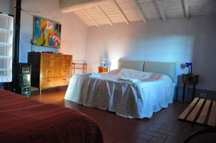 House for sale in Lucca, Italy - Image 12