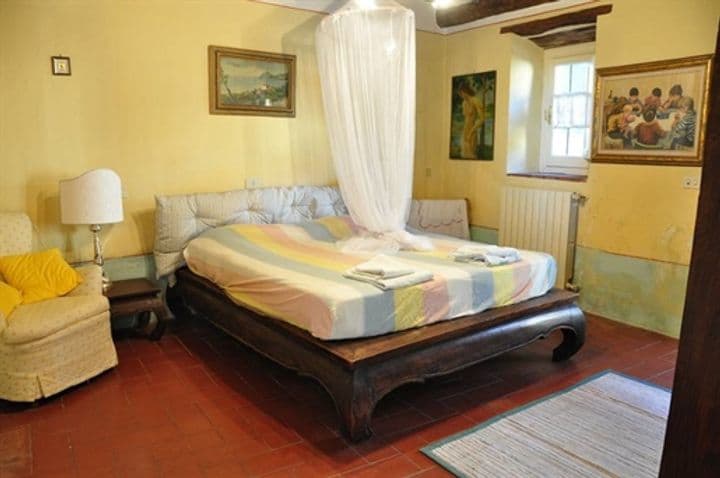 House for sale in Lucca, Italy - Image 6