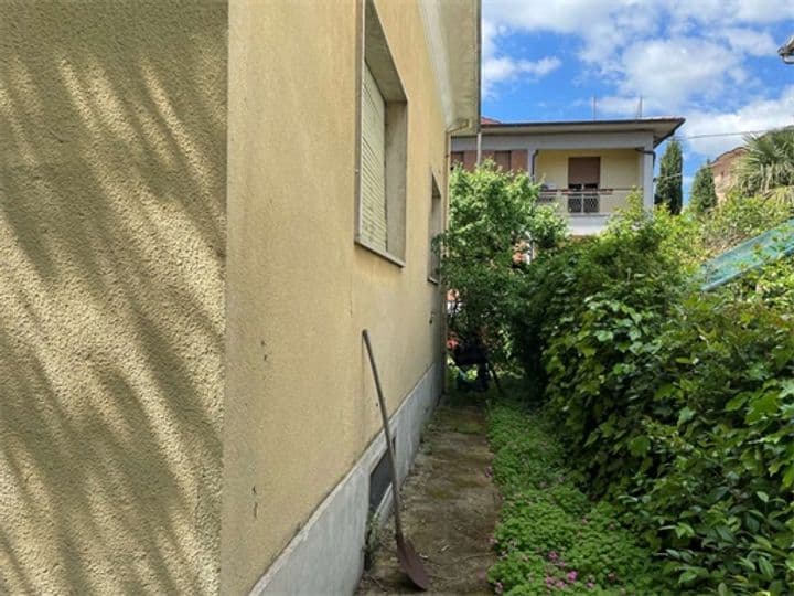 House for sale in Cortona, Italy - Image 9