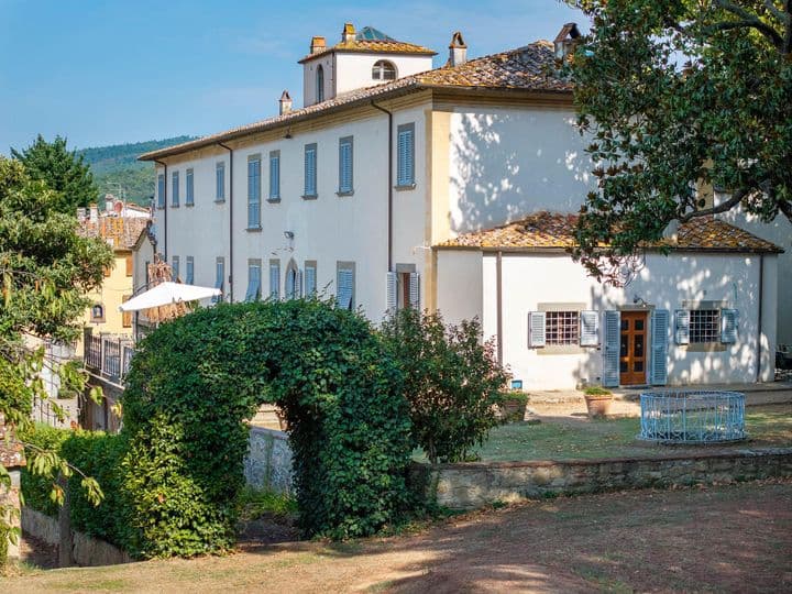 10 bedrooms house for sale in Arezzo, Italy - Image 2