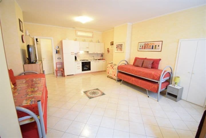 Apartment for sale in Diano Marina, Italy - Image 10