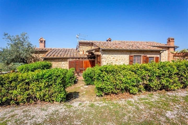 House for sale in Volterra, Italy - Image 3