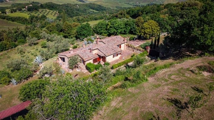 House for sale in Volterra, Italy - Image 4