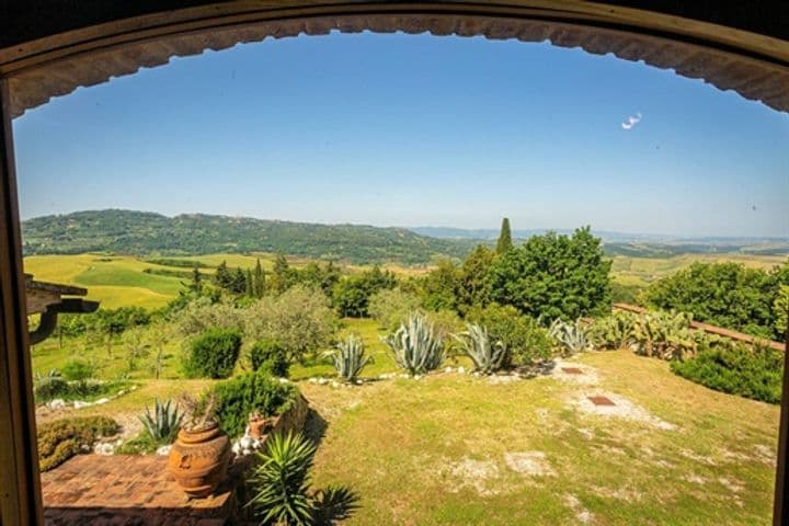 House for sale in Volterra, Italy - Image 7