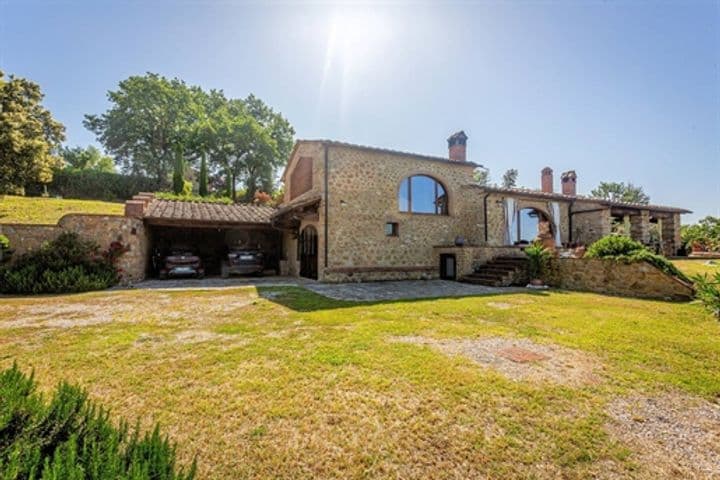 House for sale in Volterra, Italy - Image 5