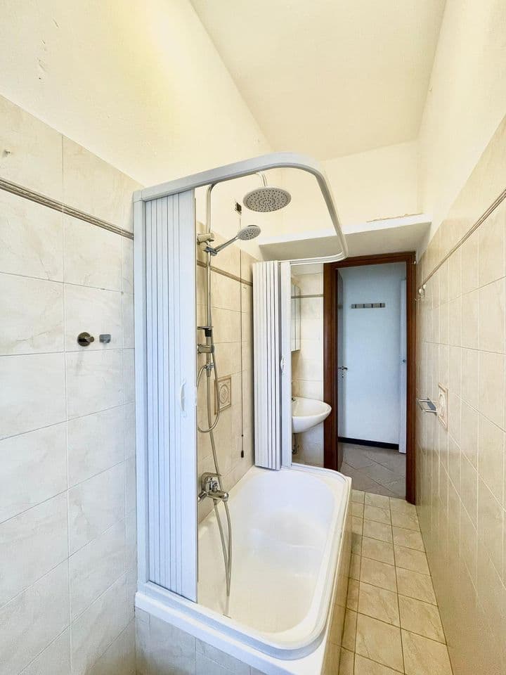 1 bedroom house for sale in Milan, Italy - Image 5