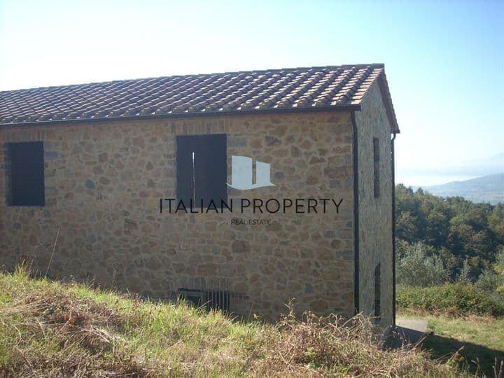 House for sale in Tuoro sul Trasimeno, Italy - Image 3