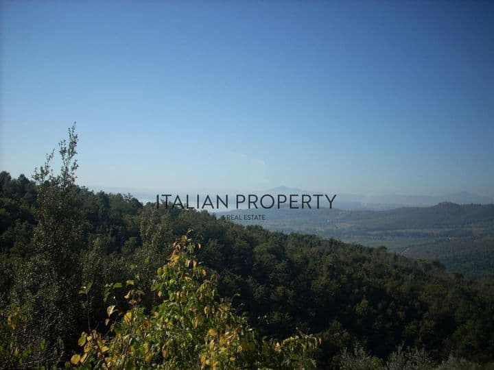 House for sale in Tuoro sul Trasimeno, Italy - Image 12