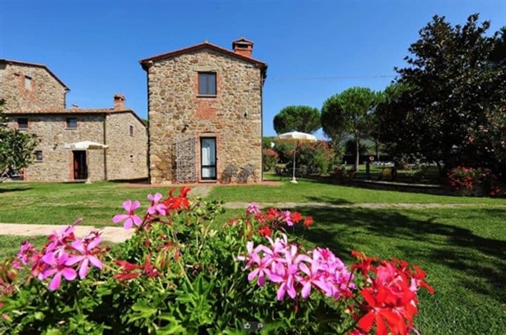 16 bedrooms other for sale in Passignano sul Trasimeno, Italy - Image 9