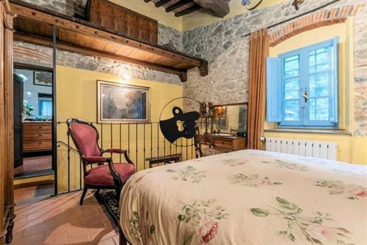 House for sale in Buggiano, Italy - Image 19