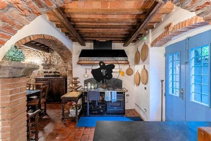 House for sale in Buggiano, Italy - Image 16