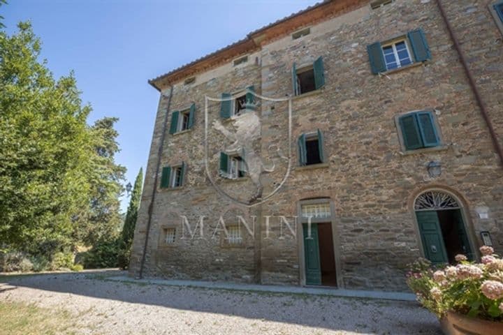 House for sale in Cortona, Italy - Image 10