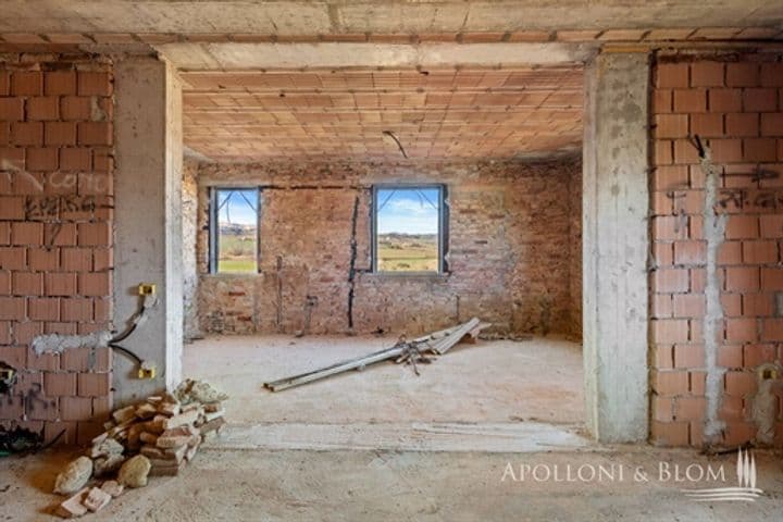 House for sale in Montepulciano, Italy - Image 11