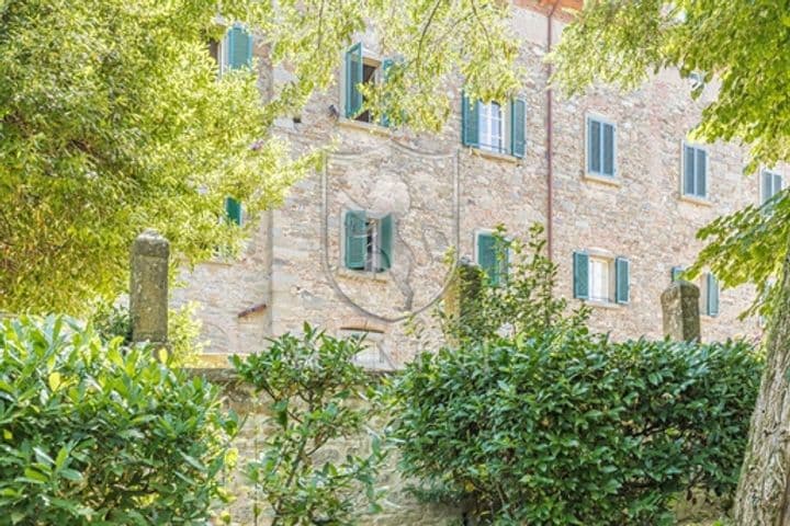 House for sale in Cortona, Italy - Image 8