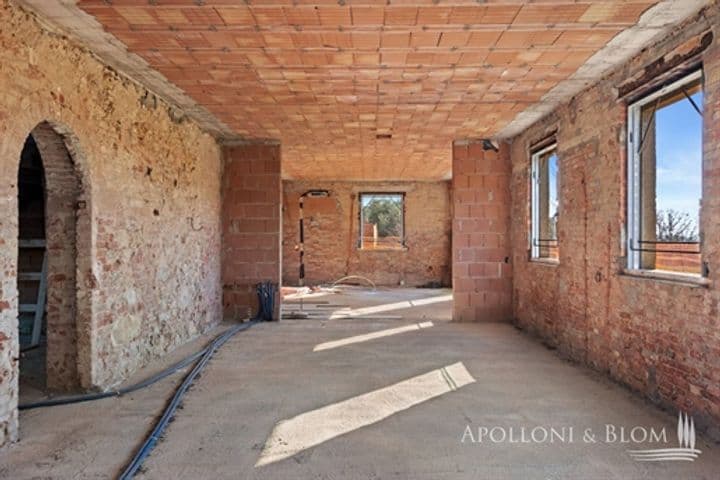 House for sale in Montepulciano, Italy - Image 6