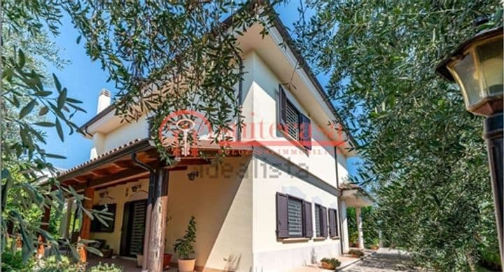 4 bedrooms house for sale in Trani, Italy - Image 3