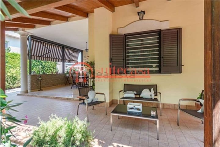 4 bedrooms house for sale in Trani, Italy - Image 4