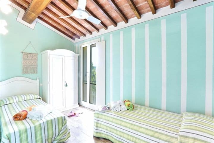 House for sale in Palaia, Italy - Image 8