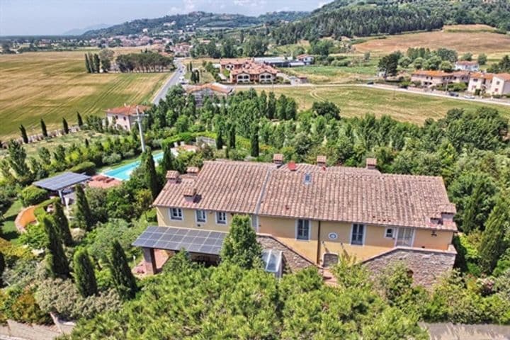 House for sale in Palaia, Italy