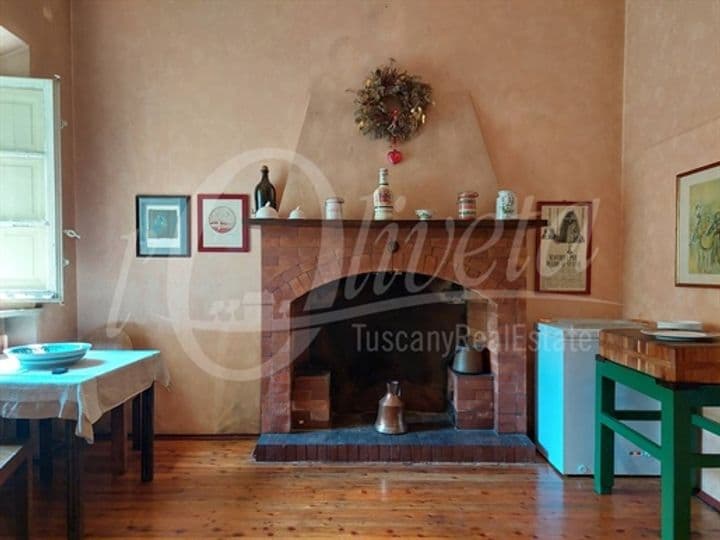 House for sale in Capannori, Italy - Image 11