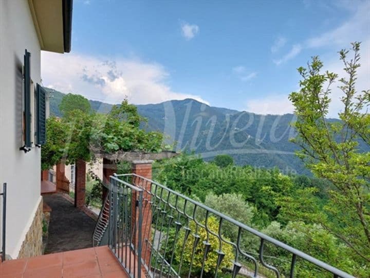 House for sale in Lucca, Italy - Image 11