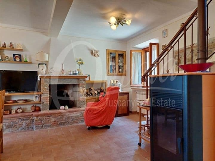 House for sale in Pescaglia, Italy - Image 4