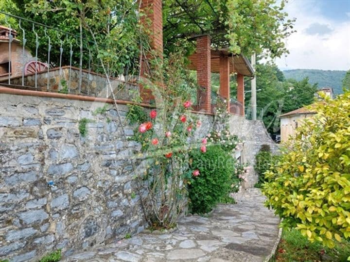 House for sale in Lucca, Italy - Image 6