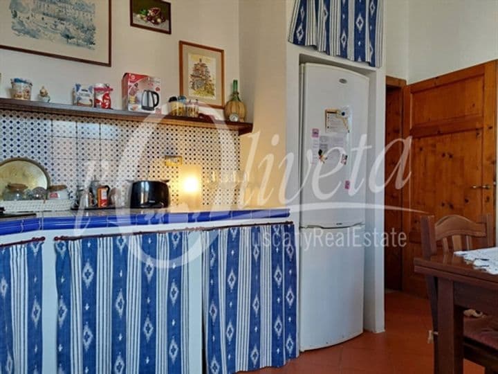 House for sale in Lucca, Italy - Image 9