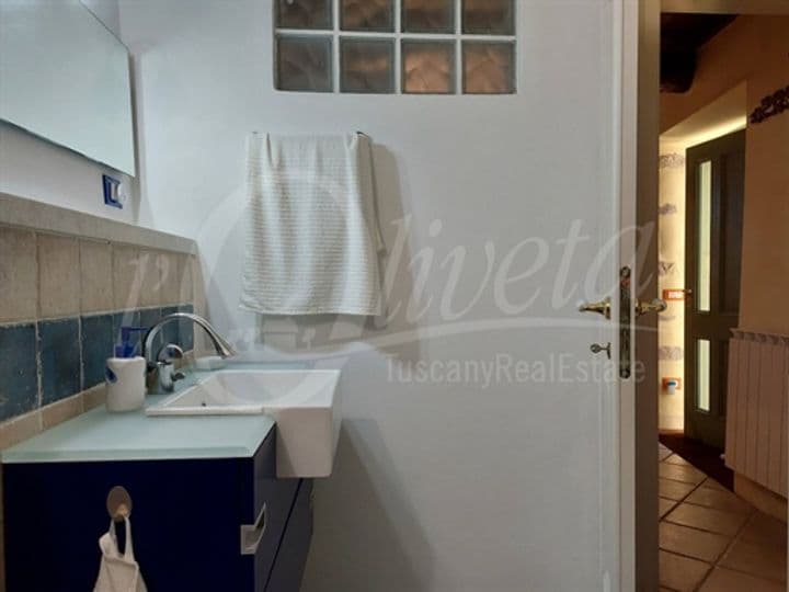 House for sale in Pescaglia, Italy - Image 11